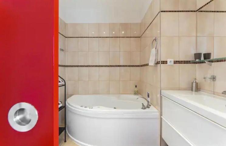 Lenka'S Cozy Red Studio + Lenka'S Cozy Gold Apartment ปราก ภายนอก รูปภาพ