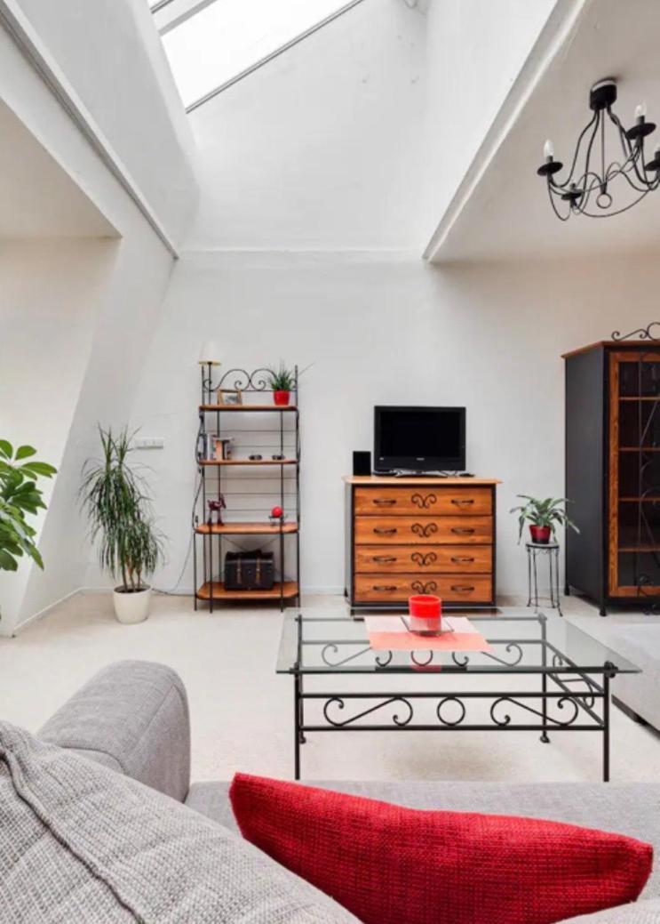 Lenka'S Cozy Red Studio + Lenka'S Cozy Gold Apartment ปราก ภายนอก รูปภาพ